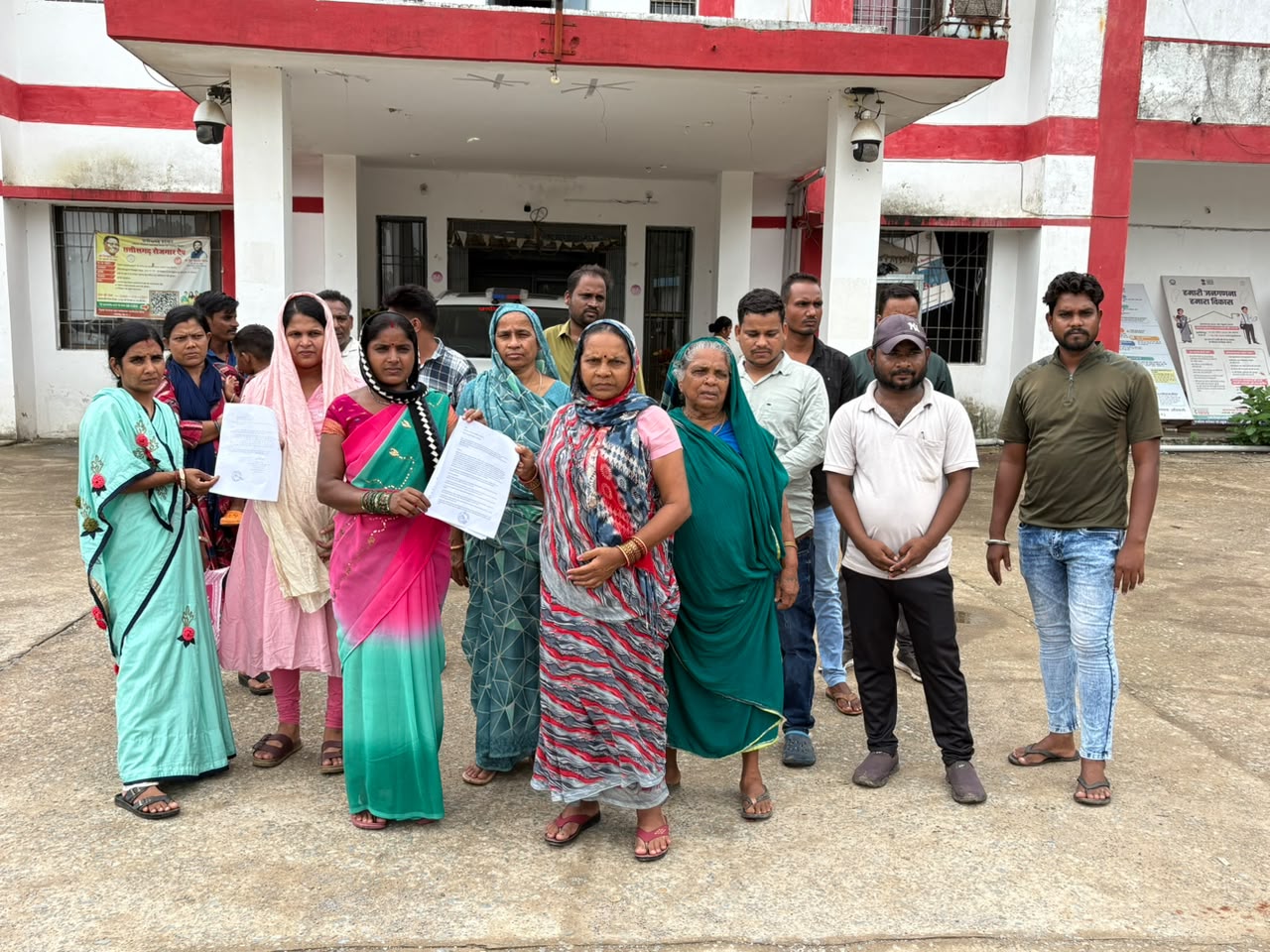 sarangarh-pm-awas-yojana-bribery-complaint-hirri-village