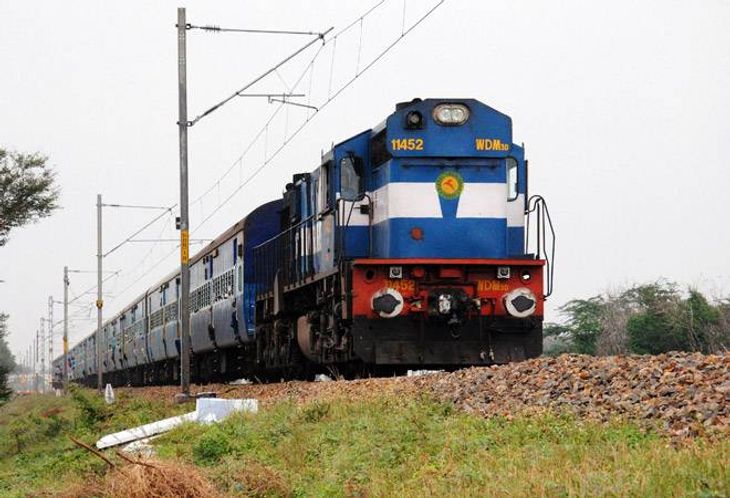 indianrailway660050418065654_158