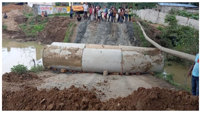 rmkk-road-old-bridge-collapse-heavy-vehicles-bilaspur-news