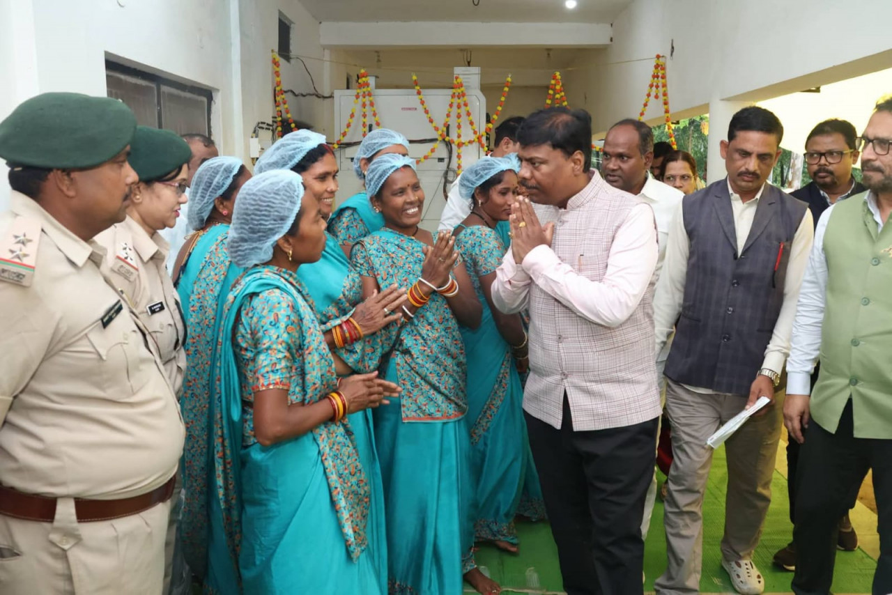 korba-kedar-kashyap-forest-medicine-elephant-control-center