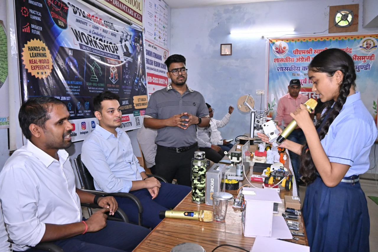 magarlod-robotics-3d-printing-lab-dhamtari-students-youth-technology