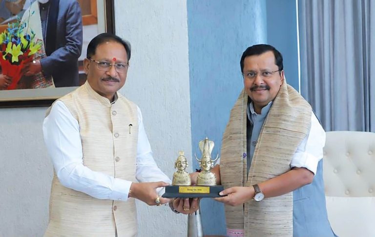 cm-vishnu-dev-sai-meets-bjp-president-nitin-navin-new-delhi