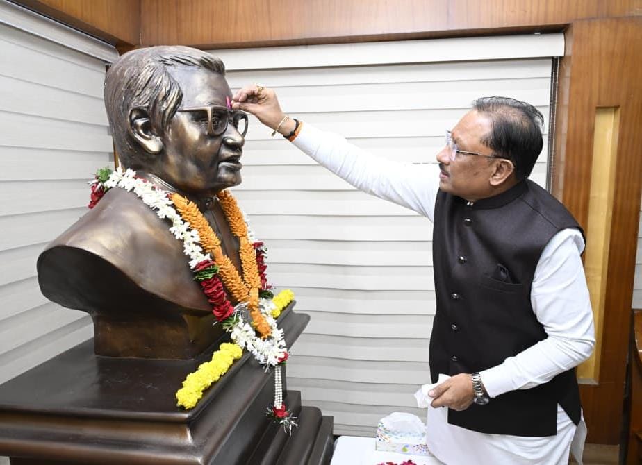 atal-bihari-vajpayee-punyatithi-cm-sai-tribute-raipur