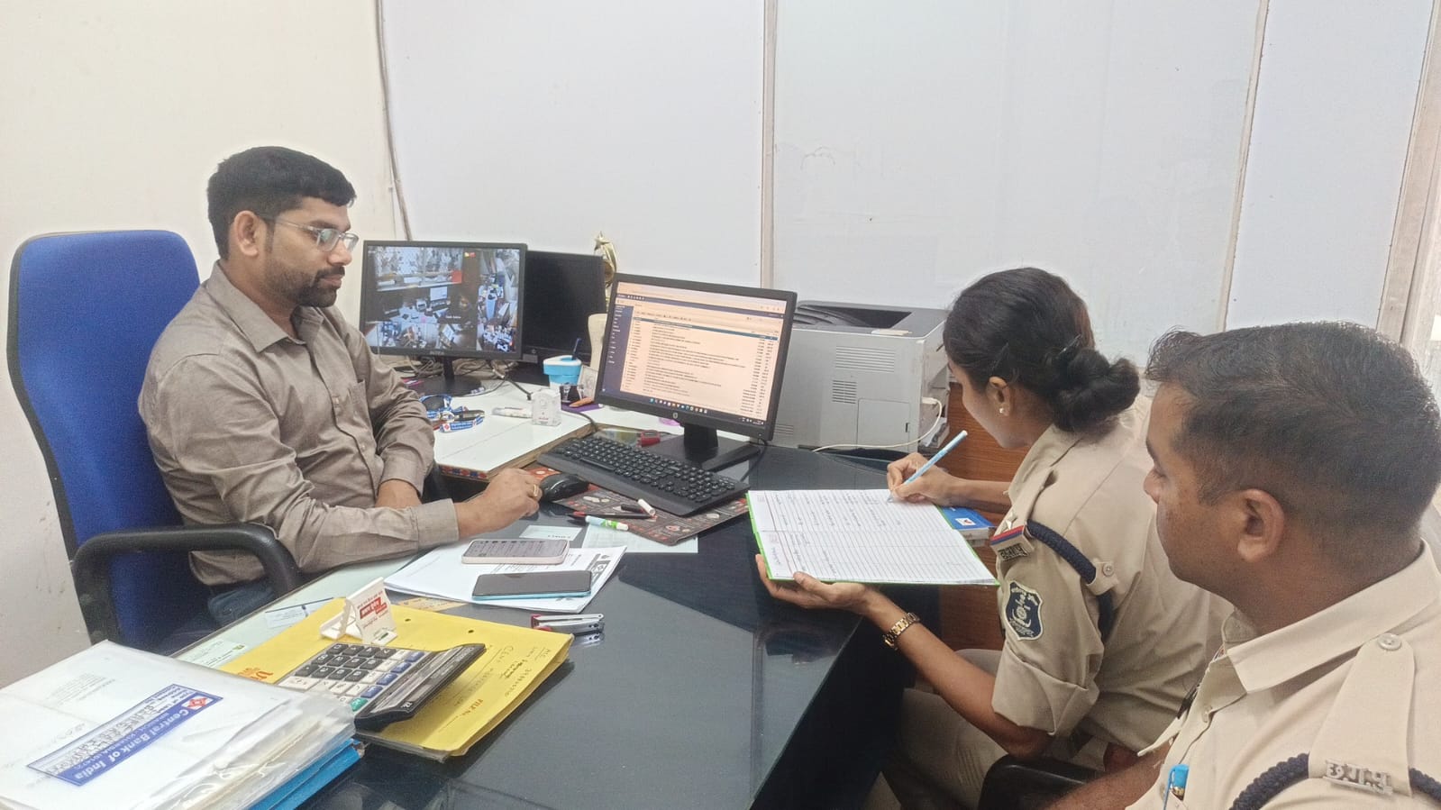 raigarh-police-bank-security-inspection-cctv-check