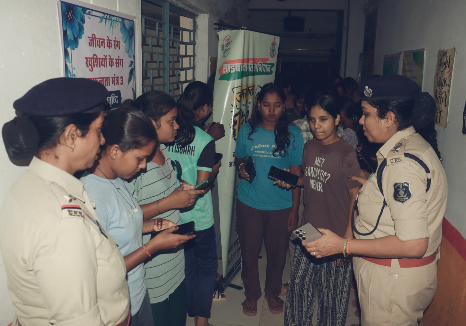 raigarh-cyber-jagruti-abhiyan-1080-students-awareness