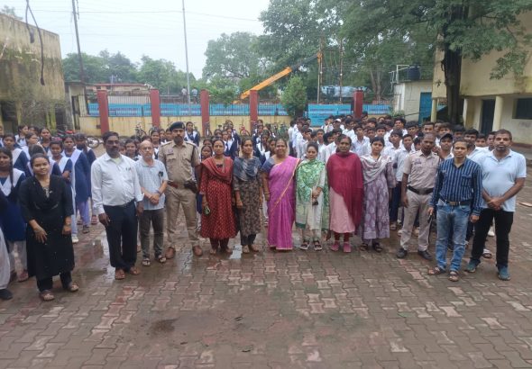 kharsia-cyber-awareness-campaign-school-students-raigarh
