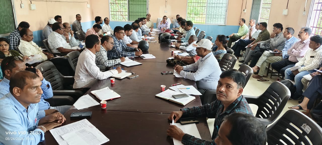pusaur-education-review-meeting-student-extra-classes-raigarh