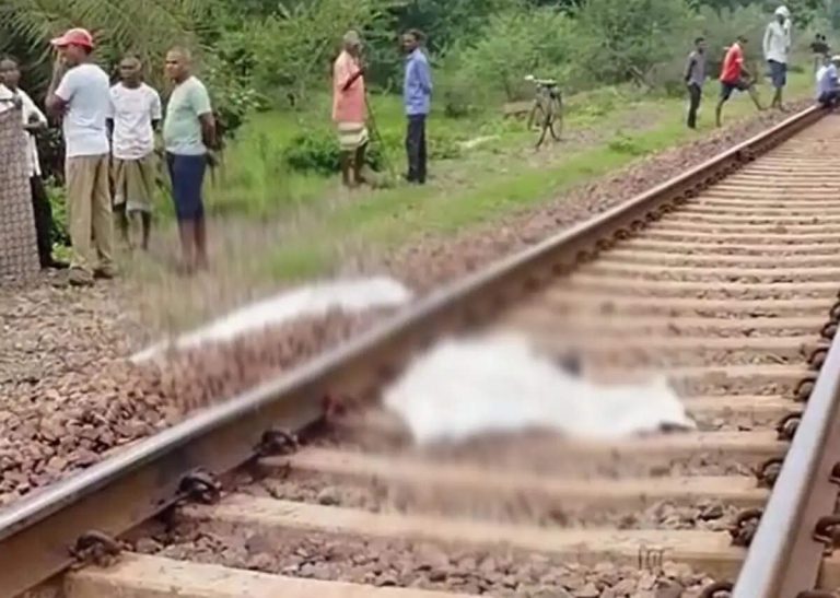 balod-train-accident-dallirajhara-kusumkasa-railway-track-youth-death