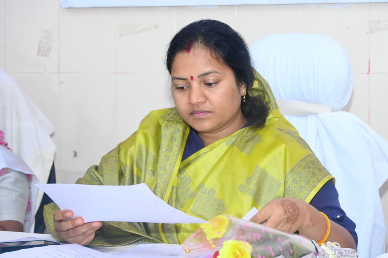 surajpur-odgi-lakshmi-rajwade-review-meeting