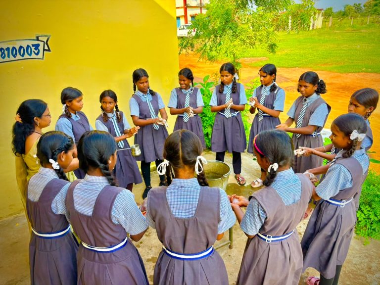 surajpur-hath-dhulai-diwas-school-swachhta