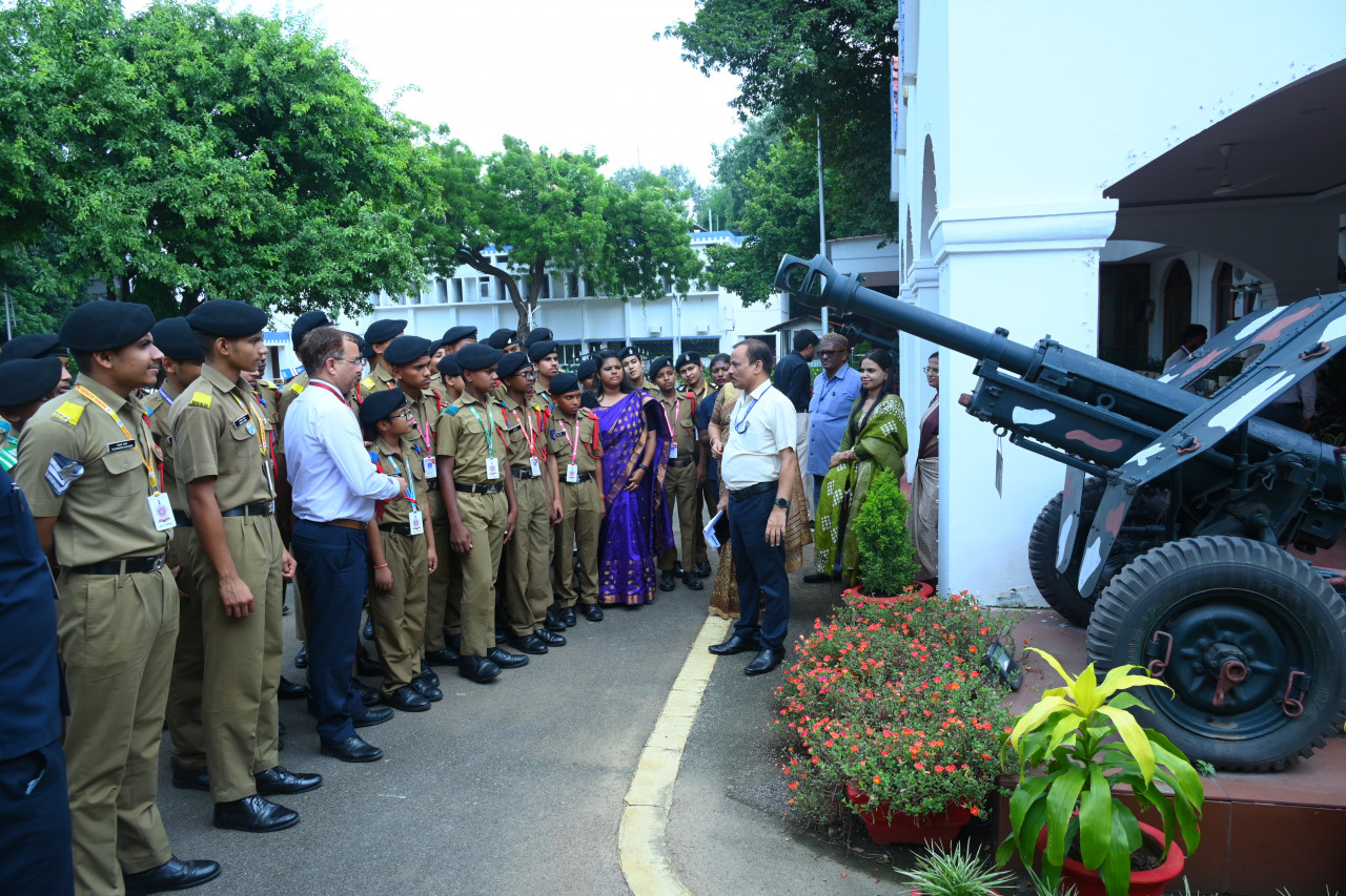 sainik-school-ambikapur-students-ramen-deka-meeting