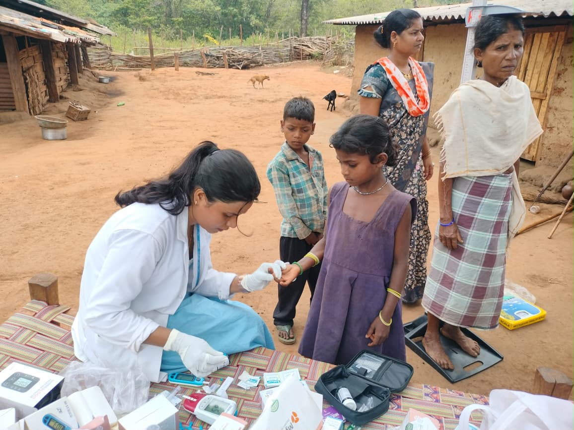 today-dantewada-news-lohagaon-health-camp-62-villagers