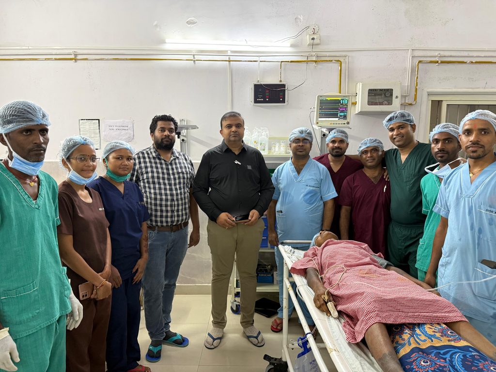बलरामपुर जिला अस्पताल में हिप रिप्लेसमेंट