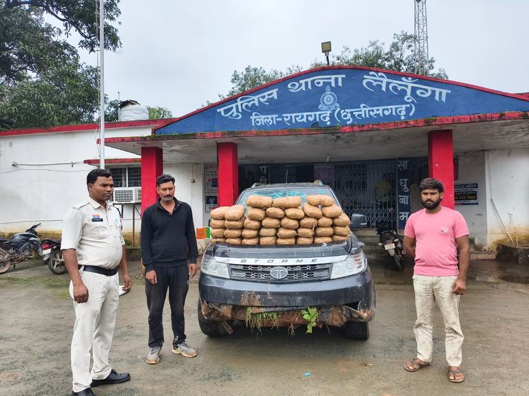 raigarh-operation-aaghat-ganja-smuggling-8-arrested